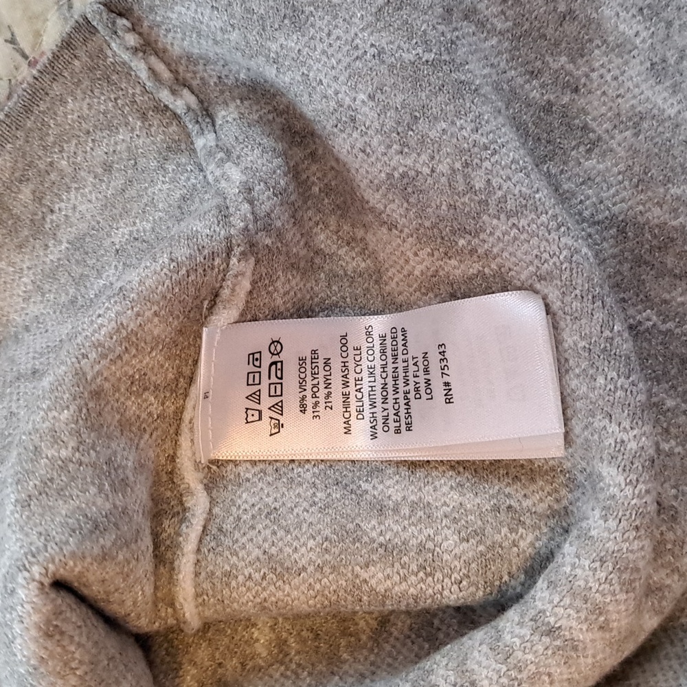 Max Studio Sweater - Picture 6 of 6